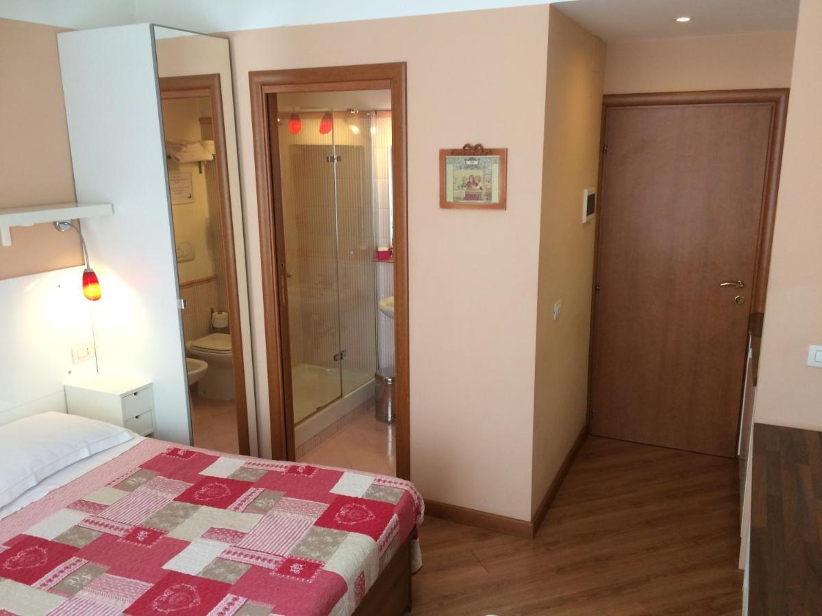 Luna Rossa Roma Guest House — Photos 1